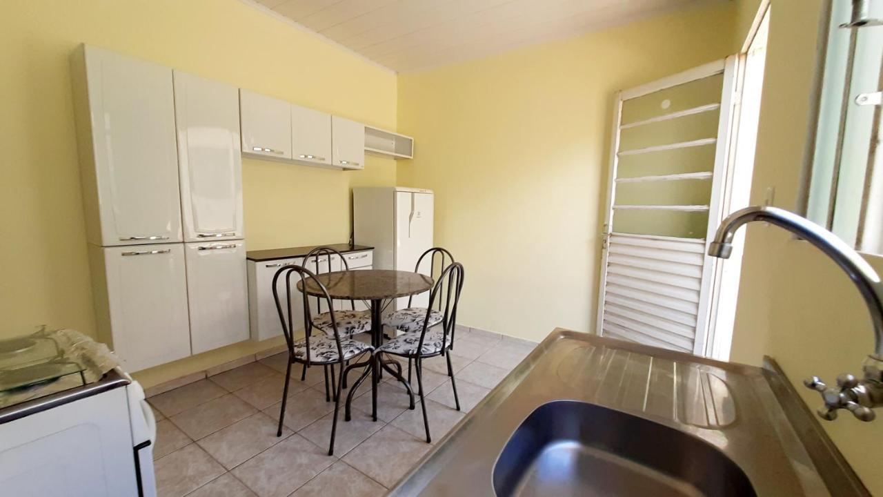 Hospedagensjaguariaiva Apartment Bagian luar foto