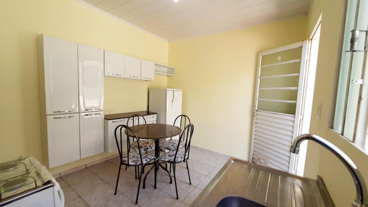 Hospedagensjaguariaiva Apartment Bagian luar foto